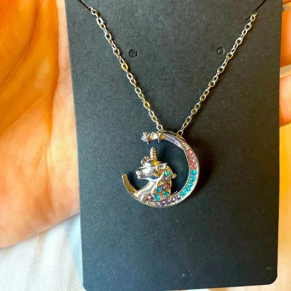 Unicorn necklace - Picture 1 of 2